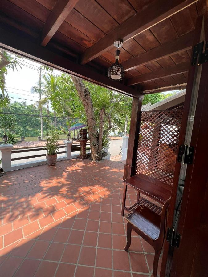 Golden Lotus Namkhan View Luang Prabang Exterior foto