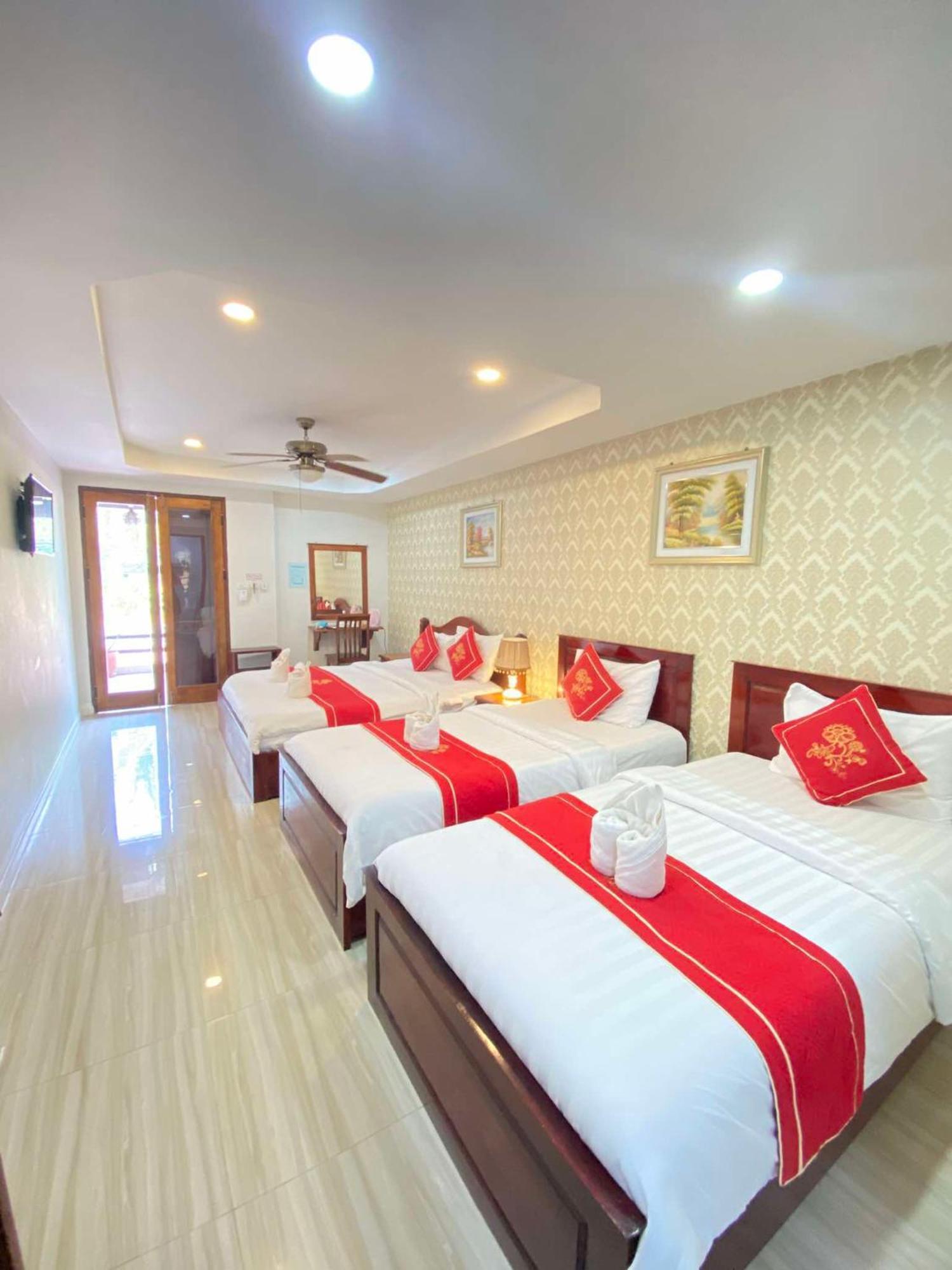 Golden Lotus Namkhan View Luang Prabang Exterior foto