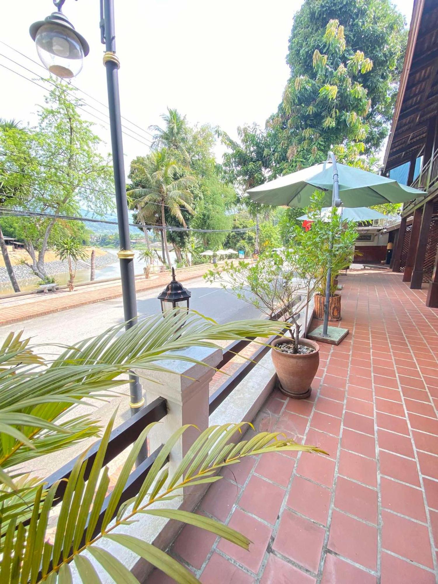 Golden Lotus Namkhan View Luang Prabang Exterior foto