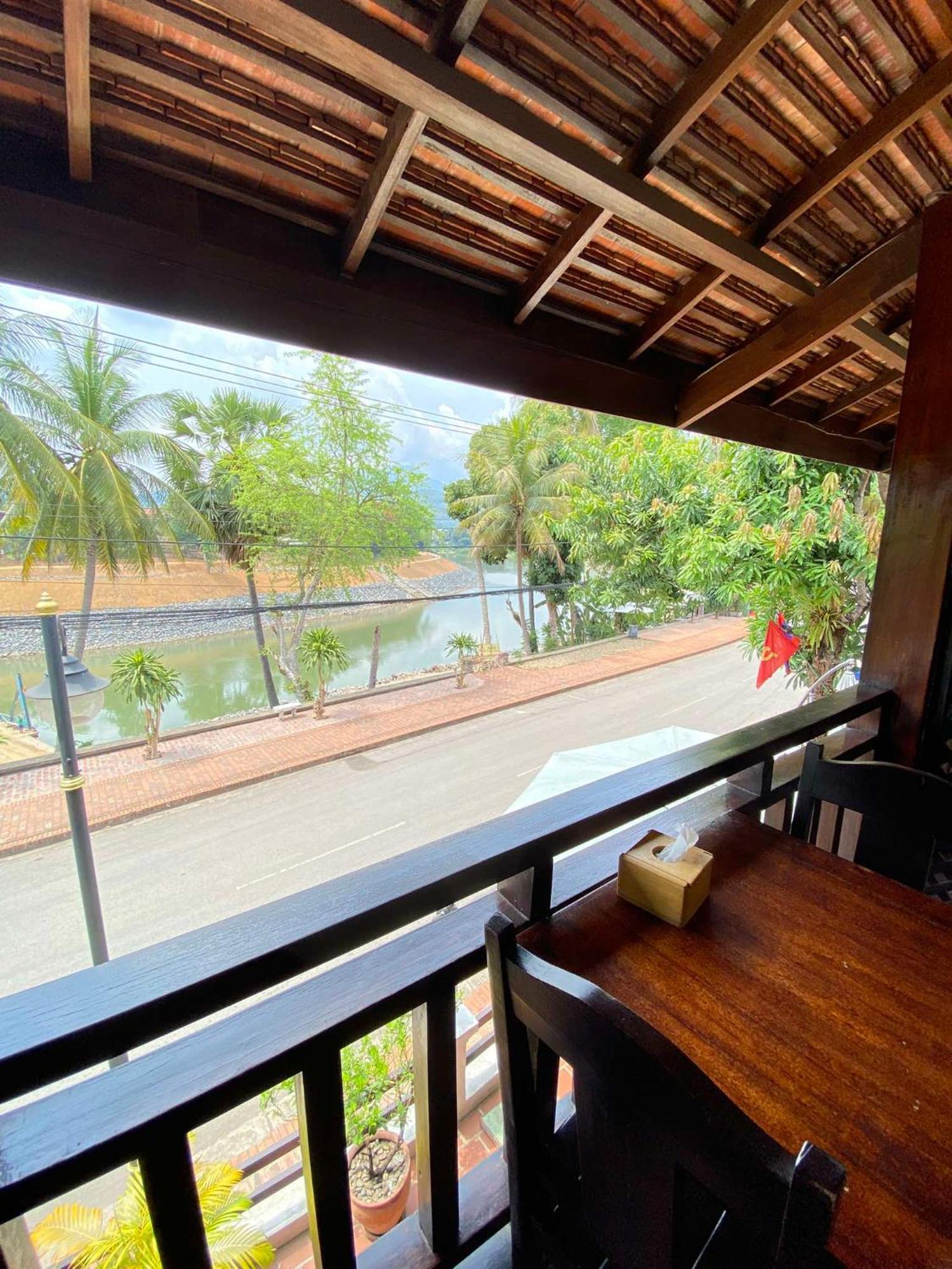 Golden Lotus Namkhan View Luang Prabang Exterior foto